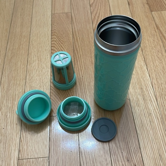 Carry Travel Mug with Infuser - Picture 2 of 3